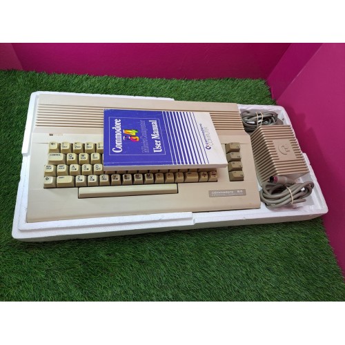 Commodore C64 en caja